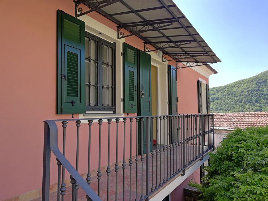 Image of the entrance: La Ginestra, Casa Rosa first floor