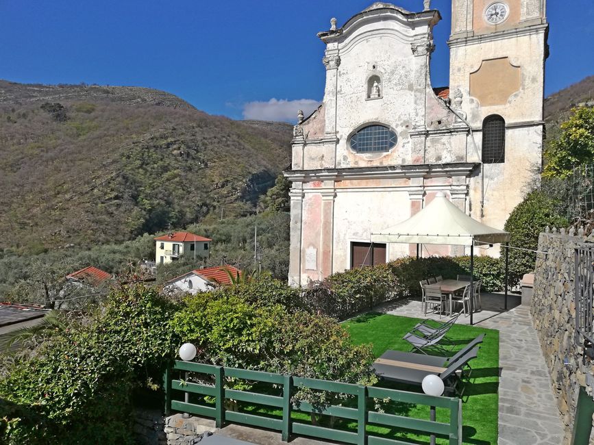 Immagine Giardino con BBQ per appartamenti La Casa Rosa