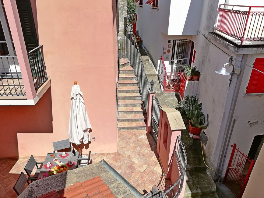 Image: entrance of La Bottega del Fabbro in Via Carso